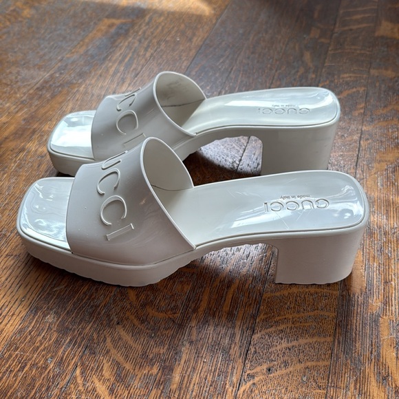 Gucci White Rubber Slide Sandals Size 38 - Picture 2 of 5